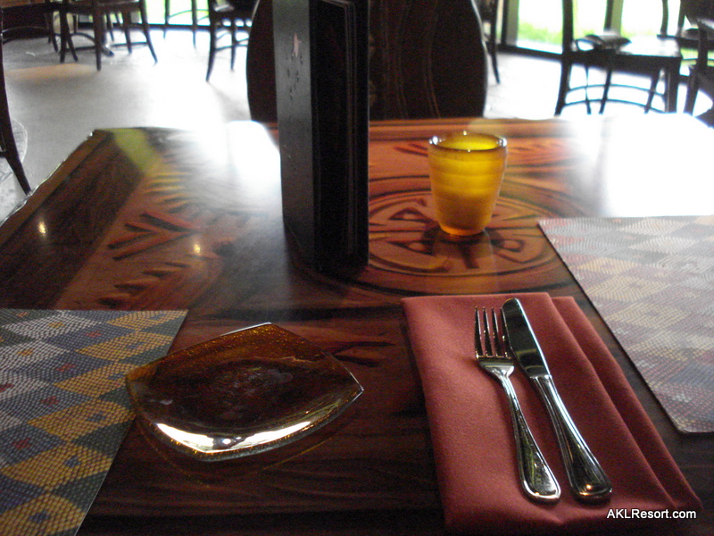 Sanaa table setting